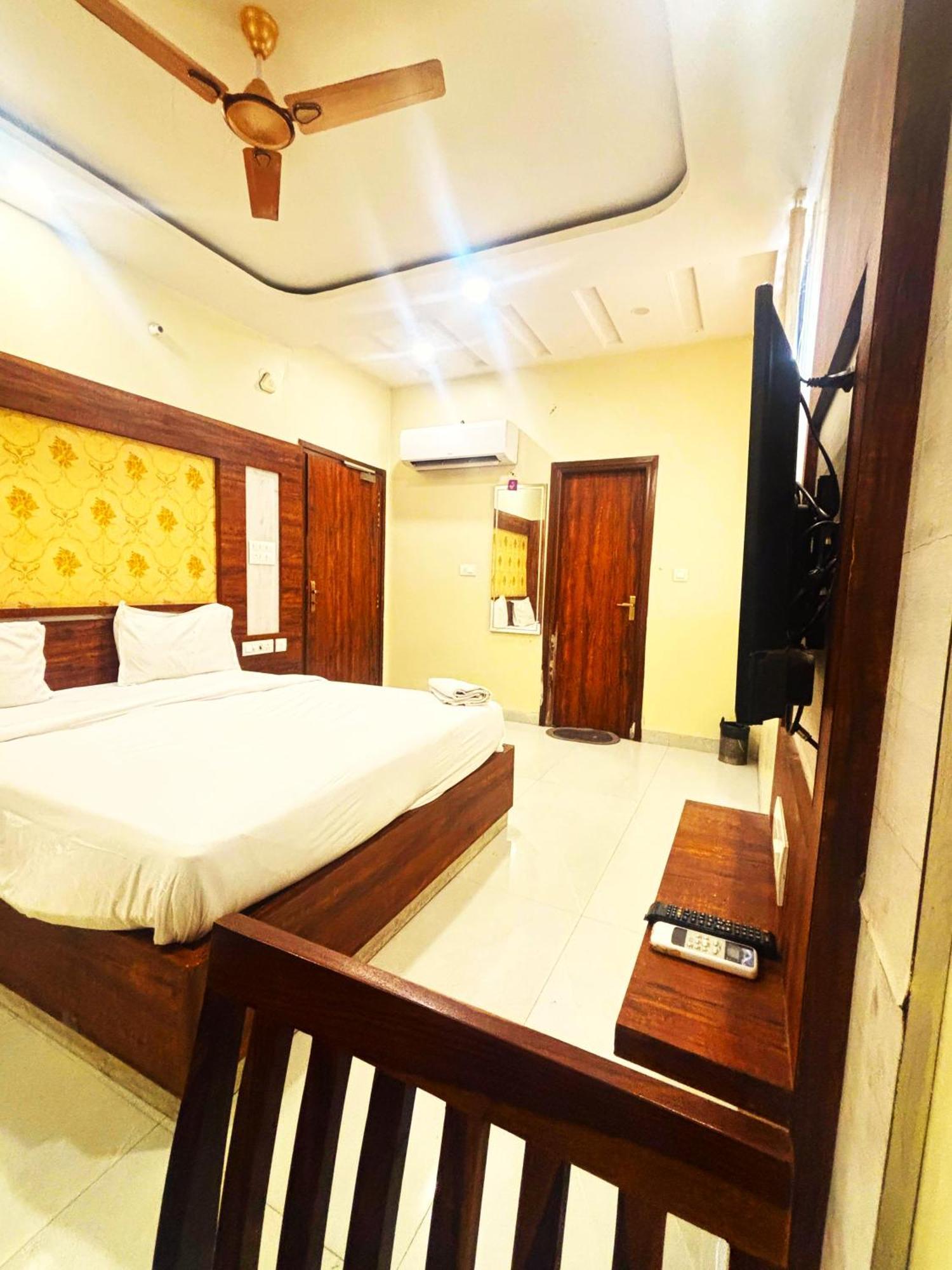Hotel Hari Inn Divisione di Divisione di Jaipur Esterno foto