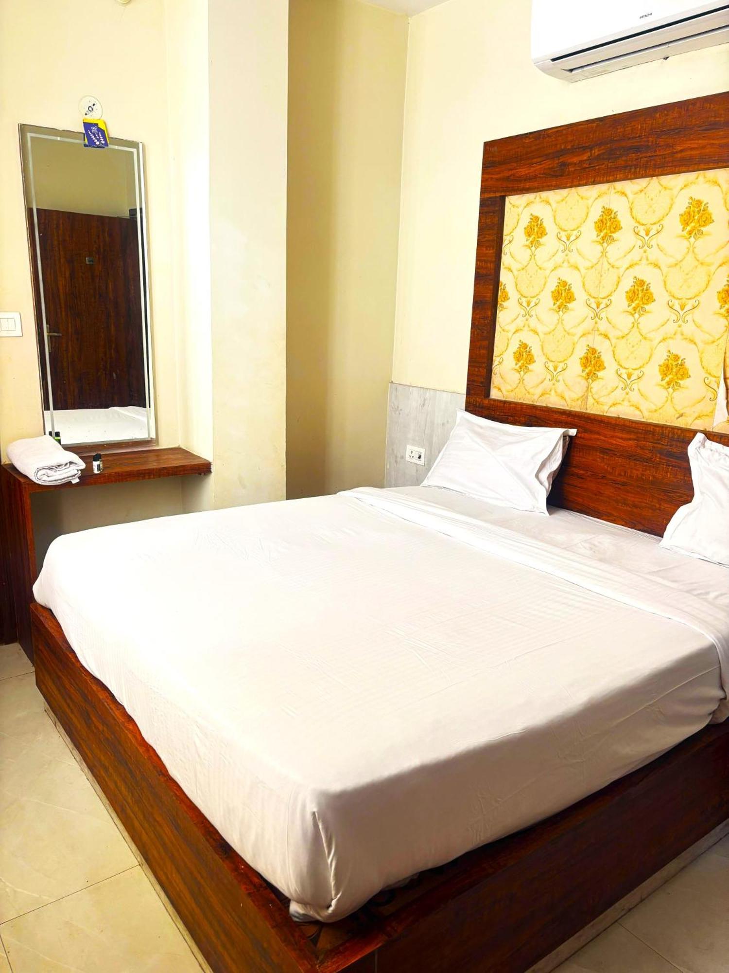 Hotel Hari Inn Divisione di Divisione di Jaipur Esterno foto