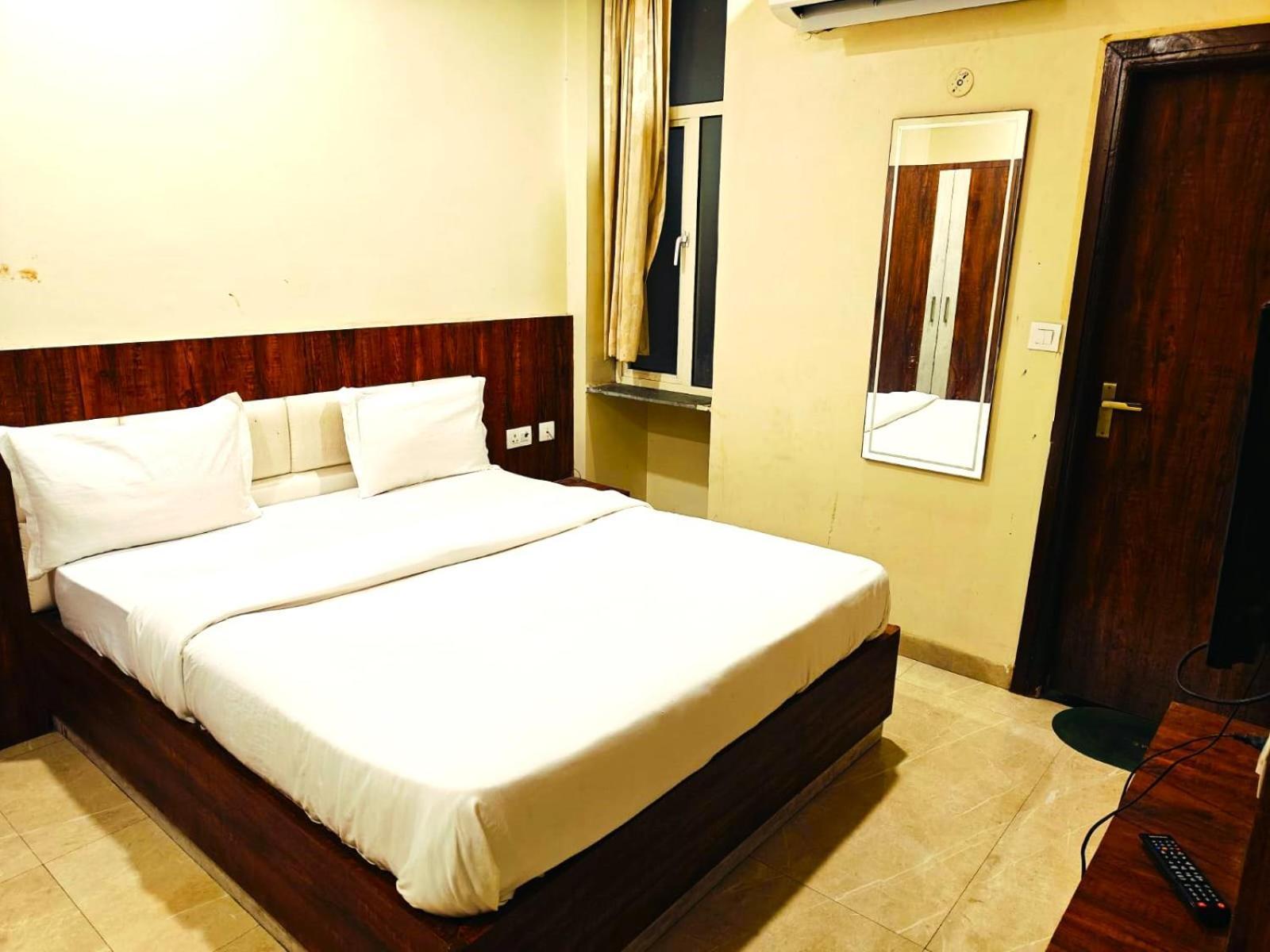 Hotel Hari Inn Divisione di Divisione di Jaipur Esterno foto