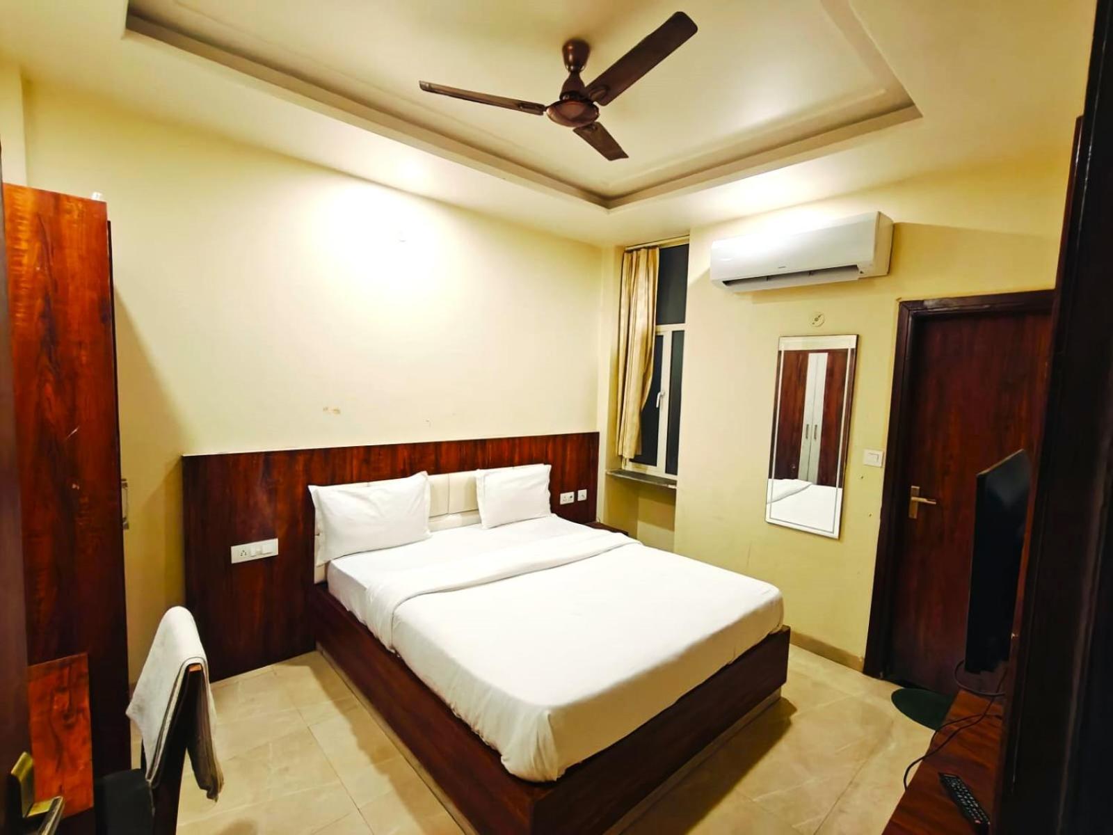 Hotel Hari Inn Divisione di Divisione di Jaipur Esterno foto